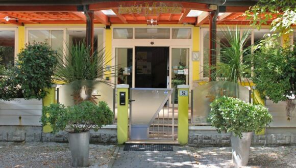 Hotel Metron