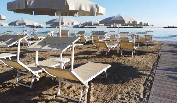 Le mois de juillet est placé sous le signe de la détente sur notre plage privée ☀️