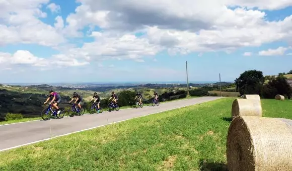 Novecolli: dossard + hôtel