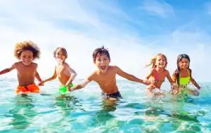 OFFERTA INIZIO AGOSTO DAL 02\08 AL 09\08 a Cesenatico in hotel fronte mare con piscina e BIMBO GRATIS