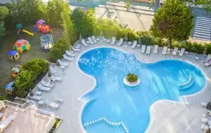 September at Duca di Kent with free beach service included